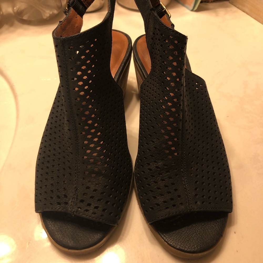 Lucky brand black wedges